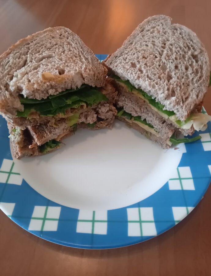 Sandwiches with Cheese, Spinach and a Spread of Green Lentils and Leek