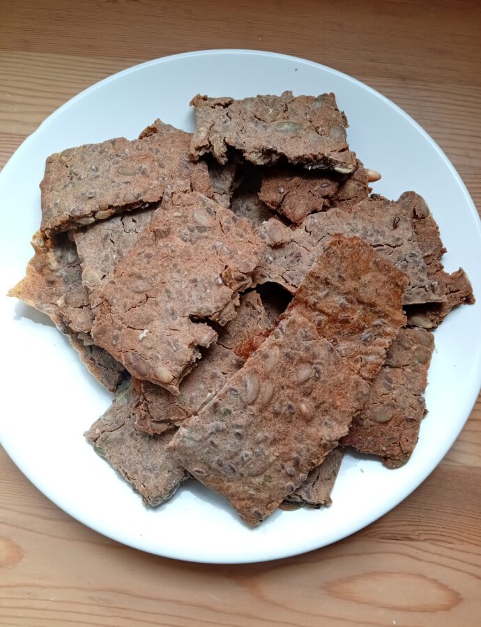Crackers van zuurdesemrestant